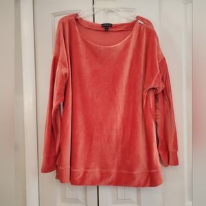 Velvet top with zipper on shoulder🍒